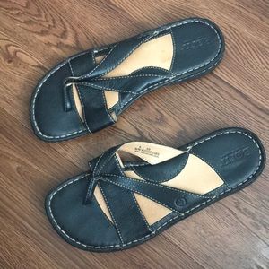 b.o.c. Black flip flops
